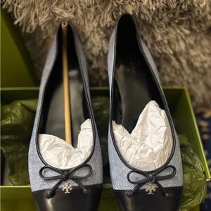 Chic Black and Gray Women's Loafers